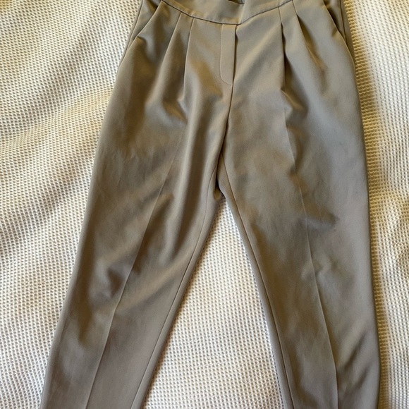 Babaton Taupe pants NWOT - Picture 3 of 5
